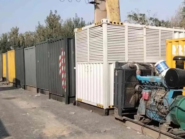 邵阳200KW柴油发电机机组每小时油耗是多少？